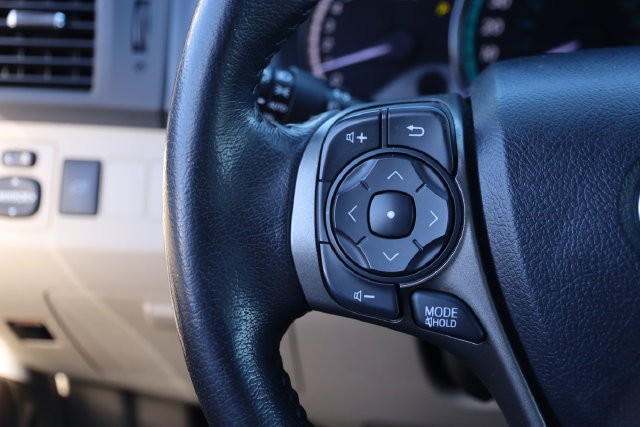 Toyota Venza Vehicle Image 13