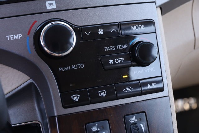 Toyota Venza Vehicle Image 21