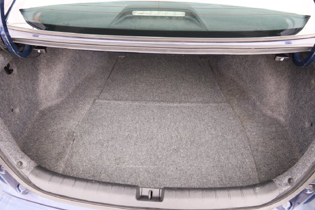 Honda Accord Sedan Vehicle Full-screen Gallery Image 7