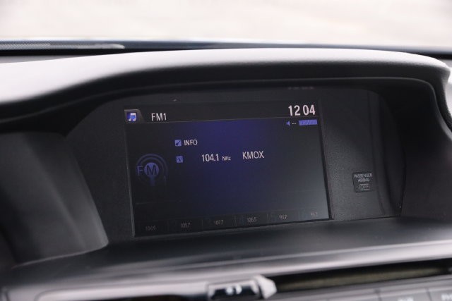 Honda Accord Sedan Vehicle Full-screen Gallery Image 15