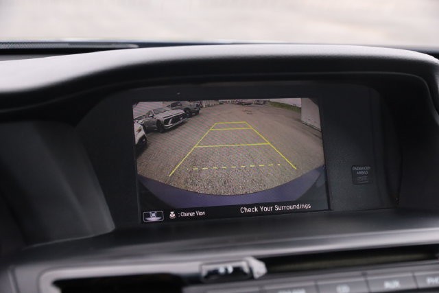Honda Accord Sedan Vehicle Full-screen Gallery Image 16