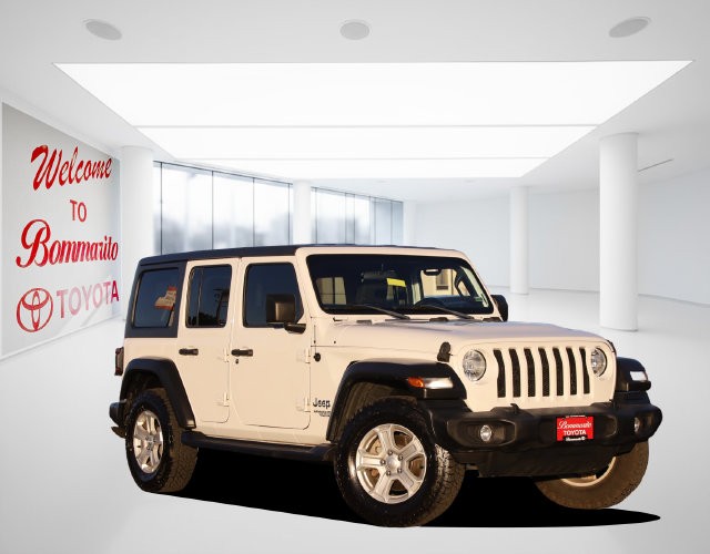 Jeep Wrangler Vehicle Full-screen Gallery Image 2