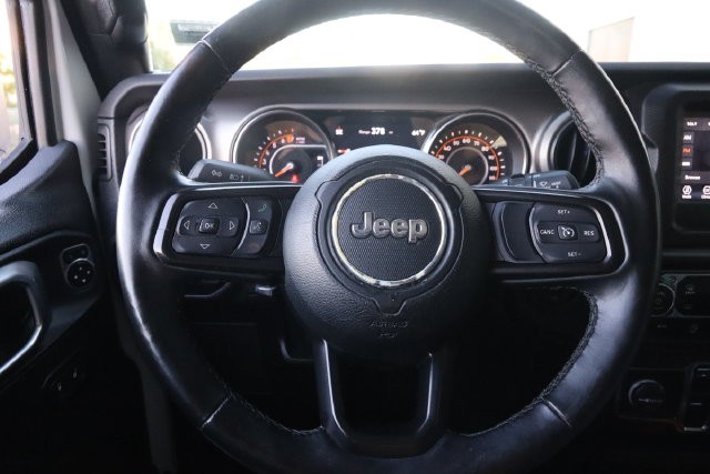 Jeep Wrangler Vehicle Full-screen Gallery Image 10