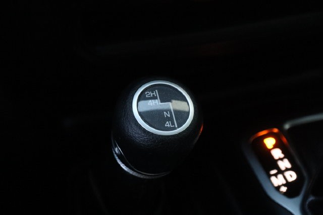 Jeep Wrangler Vehicle Full-screen Gallery Image 19
