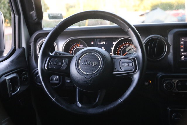 Jeep Wrangler Vehicle Full-screen Gallery Image 23