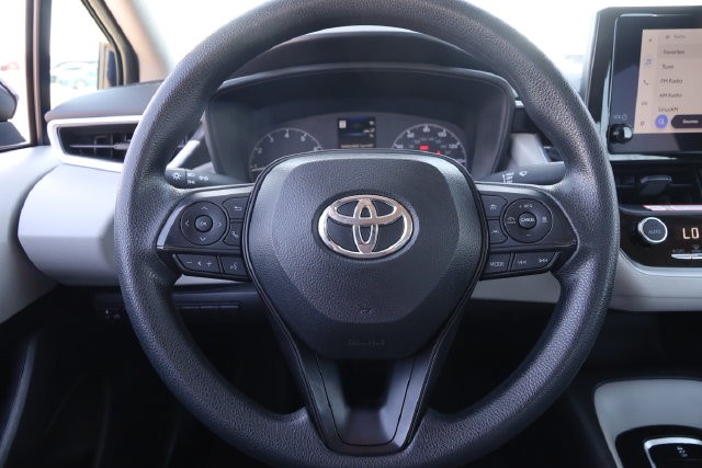Toyota Corolla Vehicle Image 10
