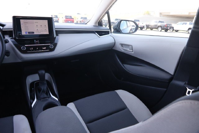 Toyota Corolla Vehicle Image 25