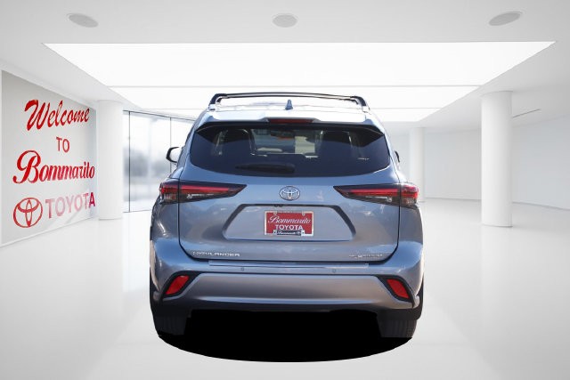 Toyota Highlander Vehicle Image 06