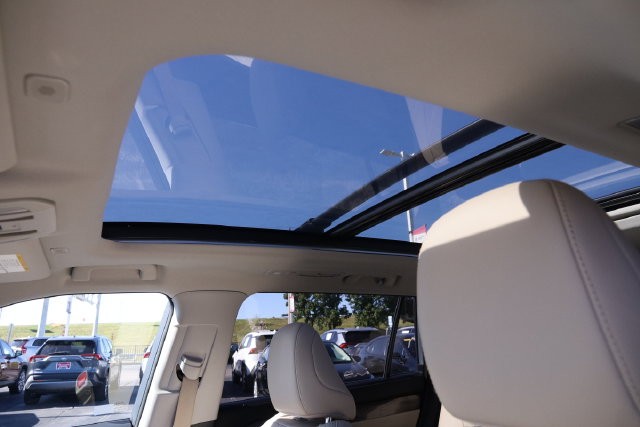 Toyota Highlander Vehicle Image 09