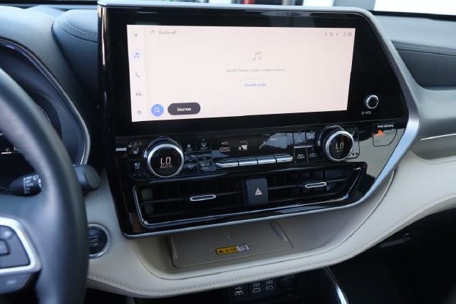 Toyota Highlander Vehicle Image 18