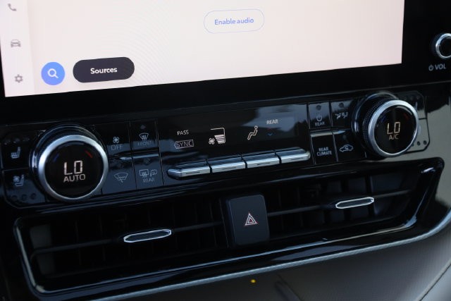 Toyota Highlander Vehicle Image 20