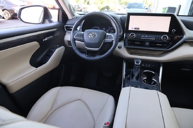 Toyota Highlander Vehicle Image 27