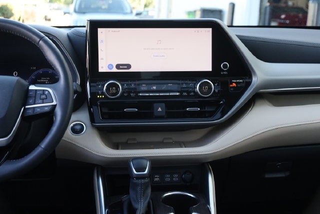 Toyota Highlander Vehicle Image 29