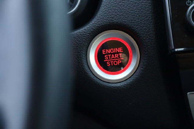 Honda CR-V Vehicle Image 16