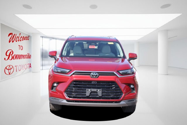 Toyota Grand Highlander Vehicle Image 05