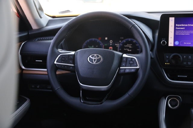 Toyota Grand Highlander Vehicle Image 27