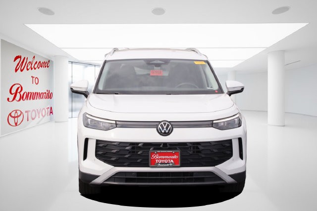 Volkswagen Tiguan Vehicle Image 04