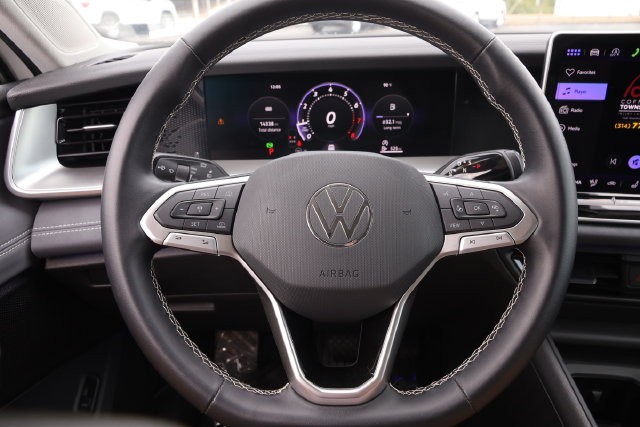 Volkswagen Tiguan Vehicle Image 11