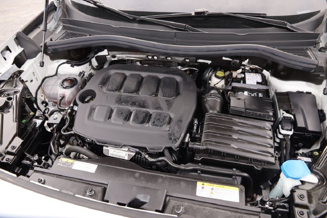 Volkswagen Tiguan Vehicle Image 26