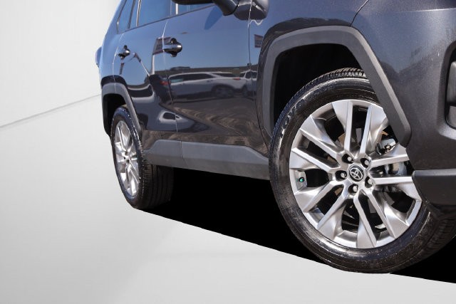 Toyota RAV4 Vehicle Image 03