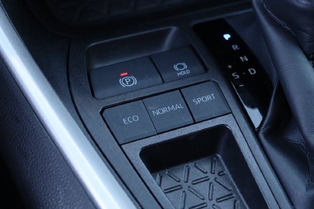 Toyota RAV4 Vehicle Image 21