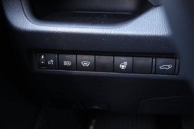 Toyota RAV4 Vehicle Image 22