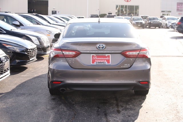 Toyota Camry Vehicle Image 06