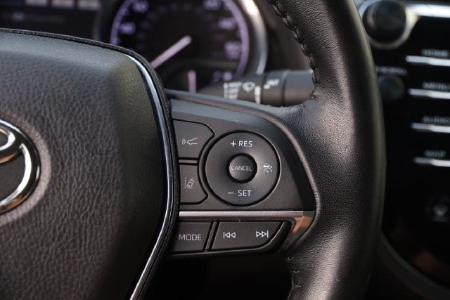 Toyota Camry Vehicle Image 13
