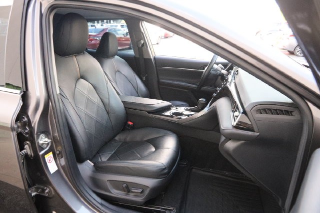 Toyota Camry Vehicle Image 28