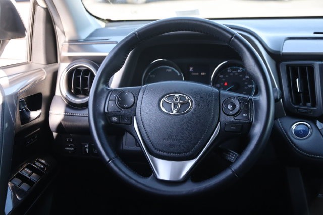 Toyota RAV4 Vehicle Image 24