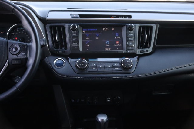 Toyota RAV4 Vehicle Image 25
