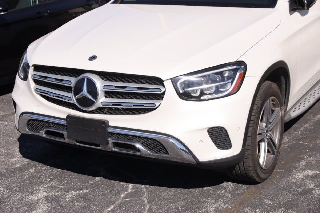 Mercedes-Benz GLC Vehicle Full-screen Gallery Image 5