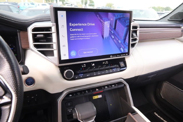 Toyota Tundra 4WD Vehicle Image 16