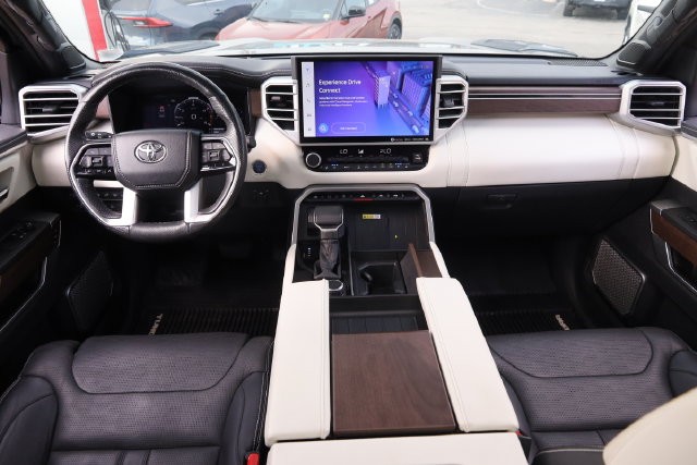 Toyota Tundra 4WD Vehicle Image 25