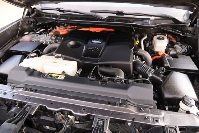 Toyota Tundra 4WD Vehicle Image 31