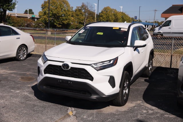 Toyota RAV4 Vehicle Image 04