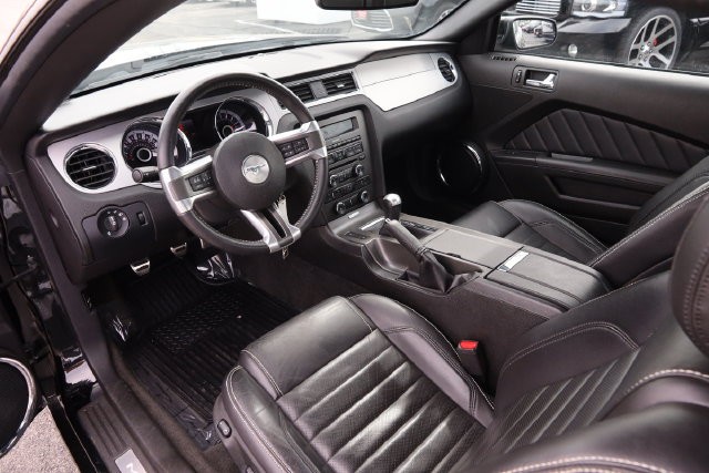 Ford Mustang Vehicle Image 14