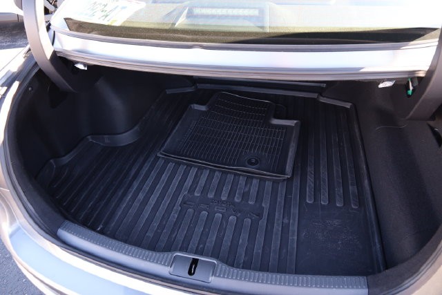 Toyota Crown Vehicle Image 07