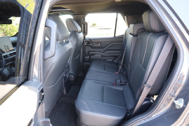 Toyota 4Runner Vehicle Image 11