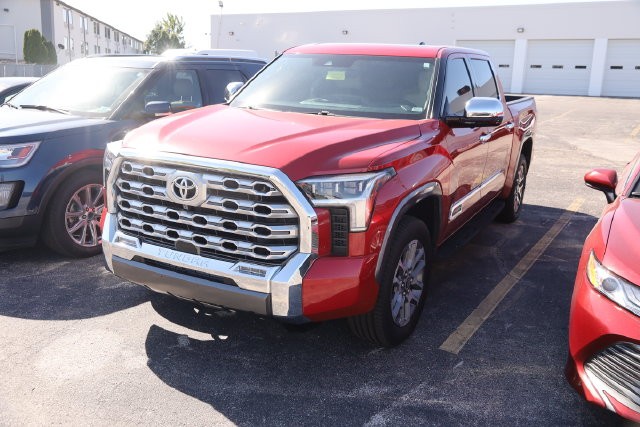 Toyota Tundra 4WD Vehicle Image 04