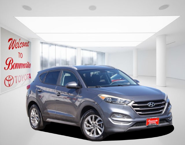 Hyundai Tucson Vehicle Image 02
