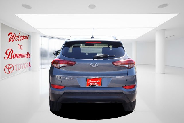 Hyundai Tucson Vehicle Image 05
