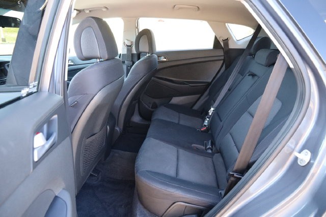 Hyundai Tucson Vehicle Image 08