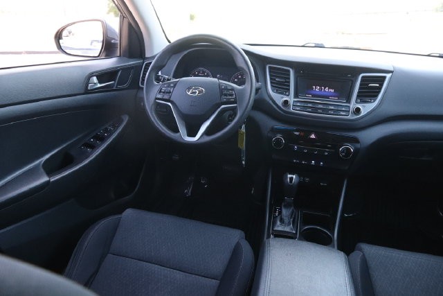 Hyundai Tucson Vehicle Image 21