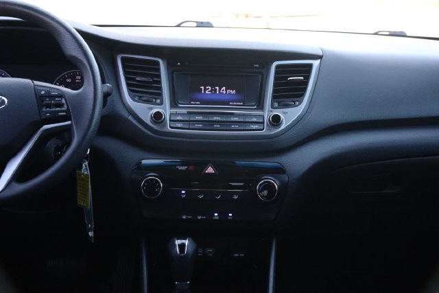 Hyundai Tucson Vehicle Image 23