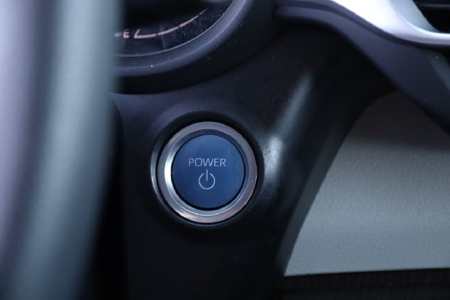 Toyota Sienna Vehicle Full-screen Gallery Image 15