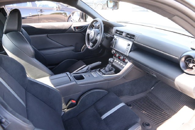 Toyota GR86 Vehicle Image 24
