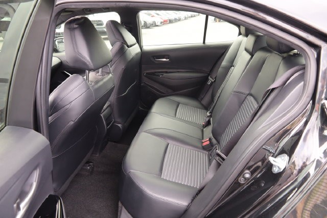 Toyota Corolla Vehicle Full-screen Gallery Image 10