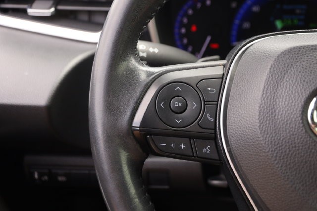 Toyota Corolla Vehicle Full-screen Gallery Image 12
