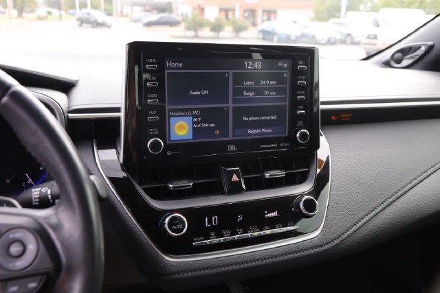 Toyota Corolla Vehicle Full-screen Gallery Image 16